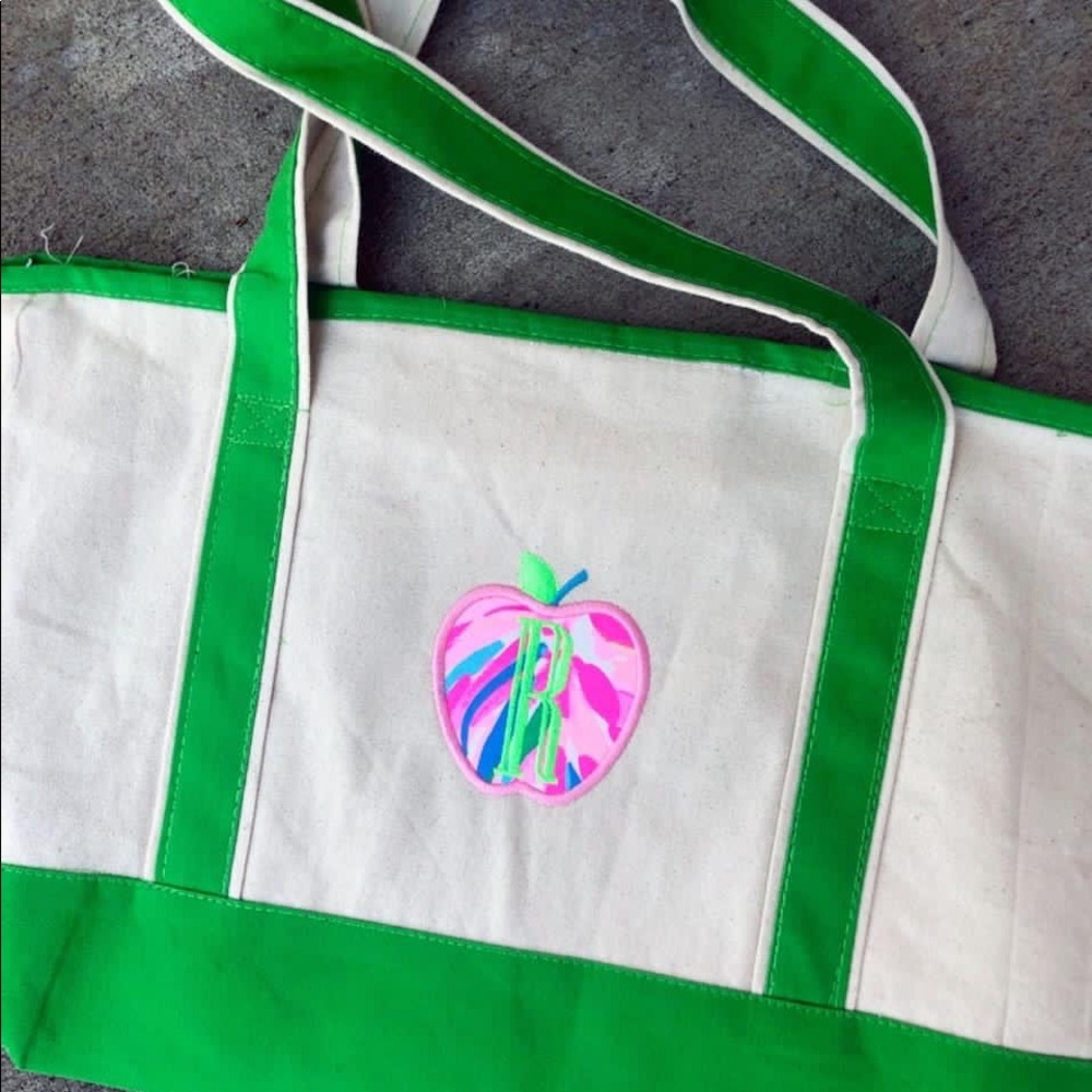 Canvas tote appliqué apple monogram R